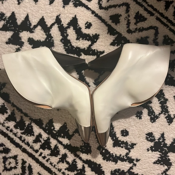 Isabel Marant Lapio Pointed-Toe Boots - Picture 6 of 8